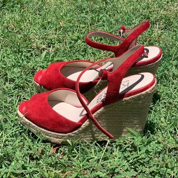 MICHAEL KORS RED WEDGES - Picture 3 of 5